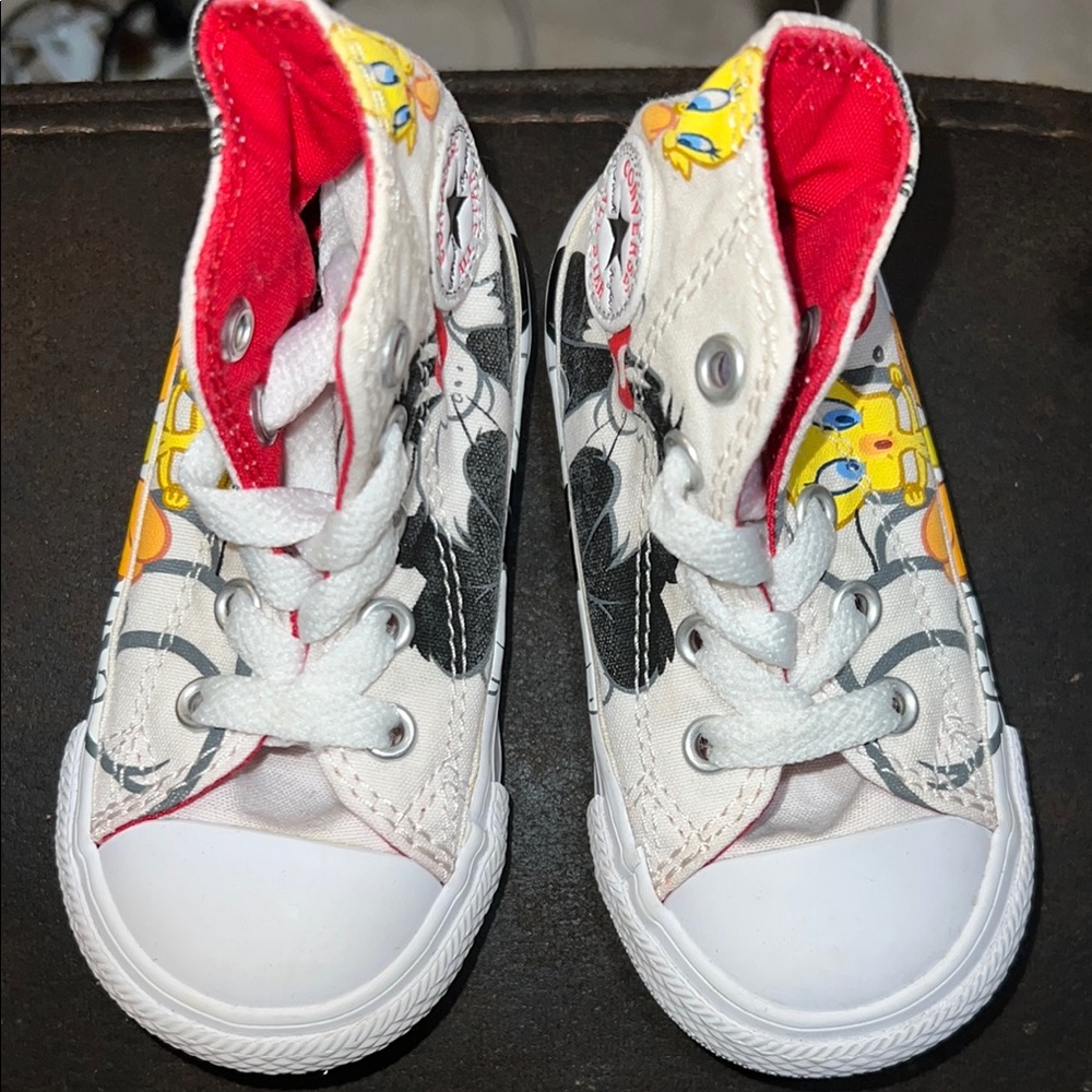 Looney tunes Kids Cartoon Character High-Top Sneakers - White and Red